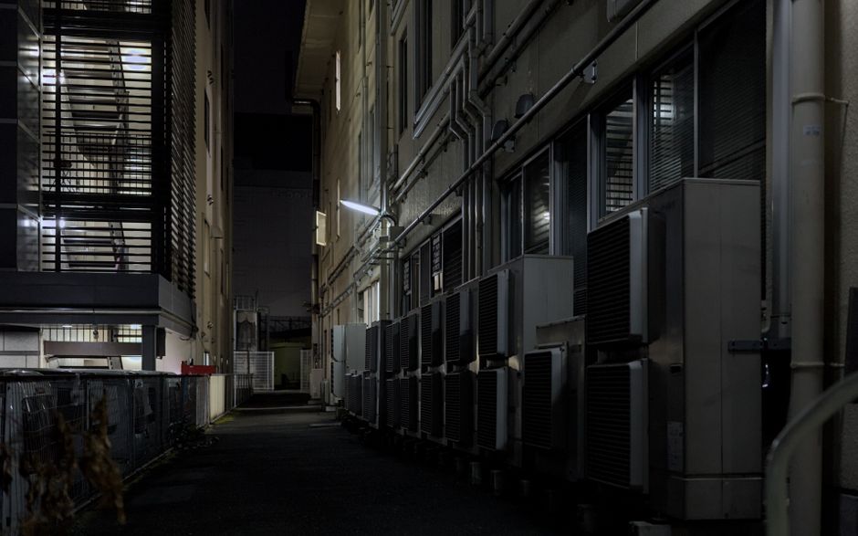 Vonkajšia jednotka multisplit klimatizácie na fasáde domu